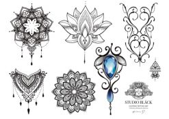 Temporäre Tattoos mit Mandala-Motiven, entworfen von Tätowiererin Helene im Studio Bläck.