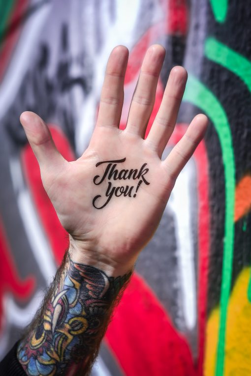 Like ink Geschenkkarte Bild von Hand mit Text Danke! Willst du dich tätowieren lassen? Beginne mit einem temporären Tattoo.